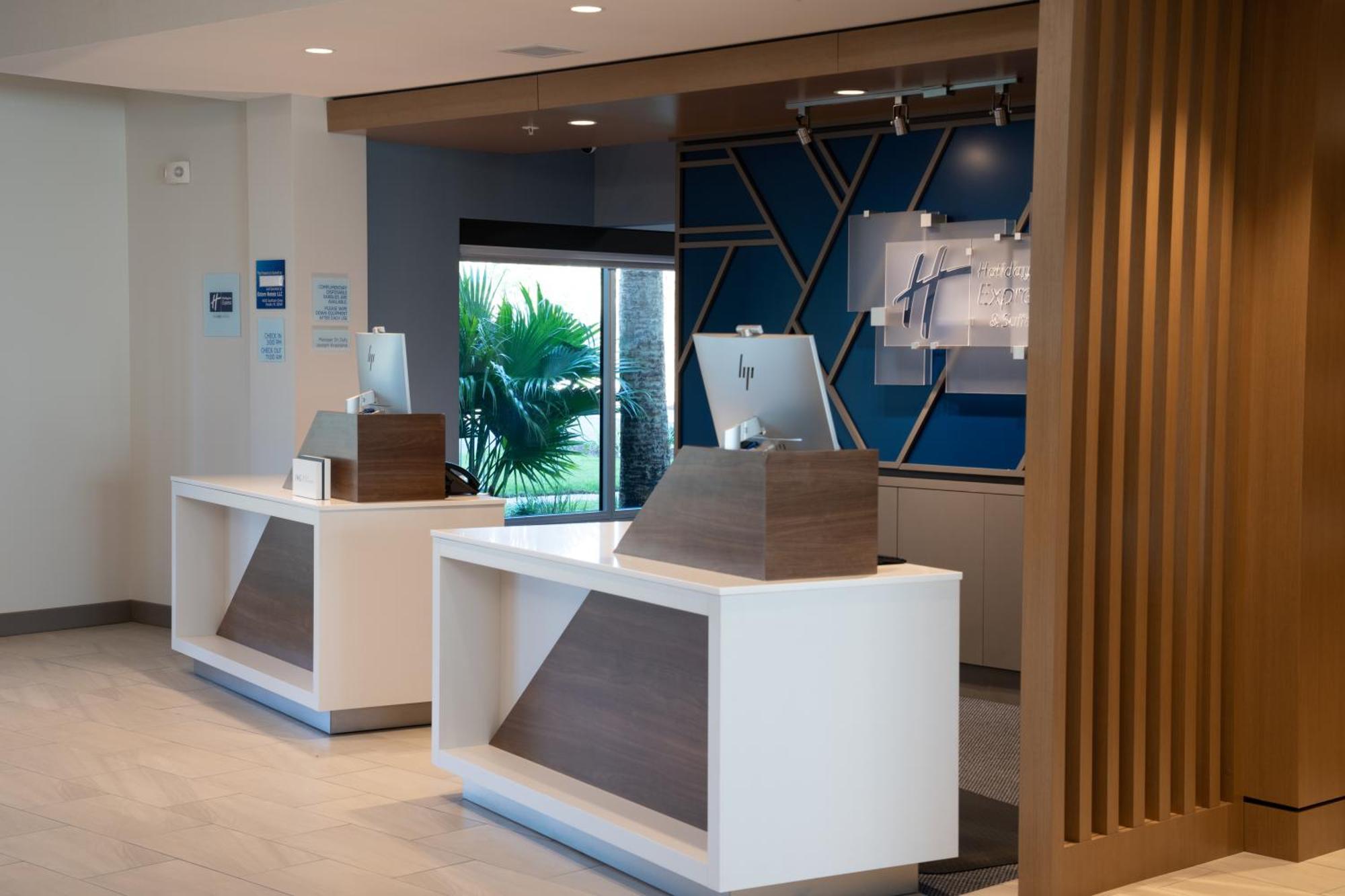 Holiday Inn Express & Suites Fort Walton Beach - Eglin Area By Ihg Esterno foto