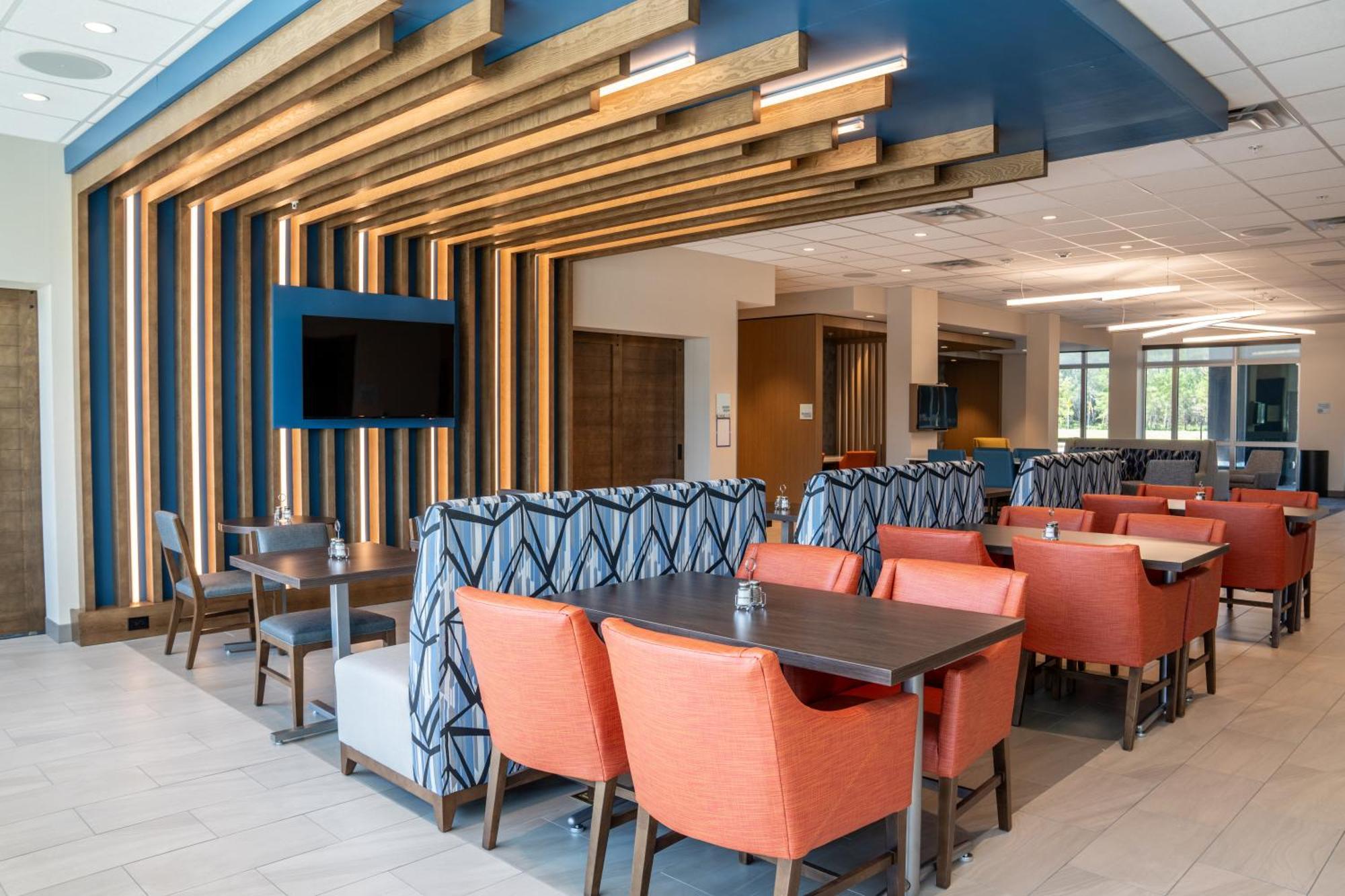 Holiday Inn Express & Suites Fort Walton Beach - Eglin Area By Ihg Esterno foto